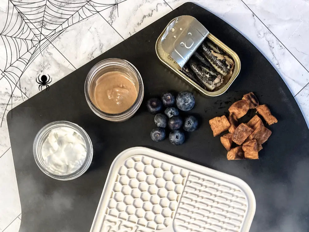 Spooky Halloween-Themed Sardine Snuffle and Lick Mat Recipe – Awoo