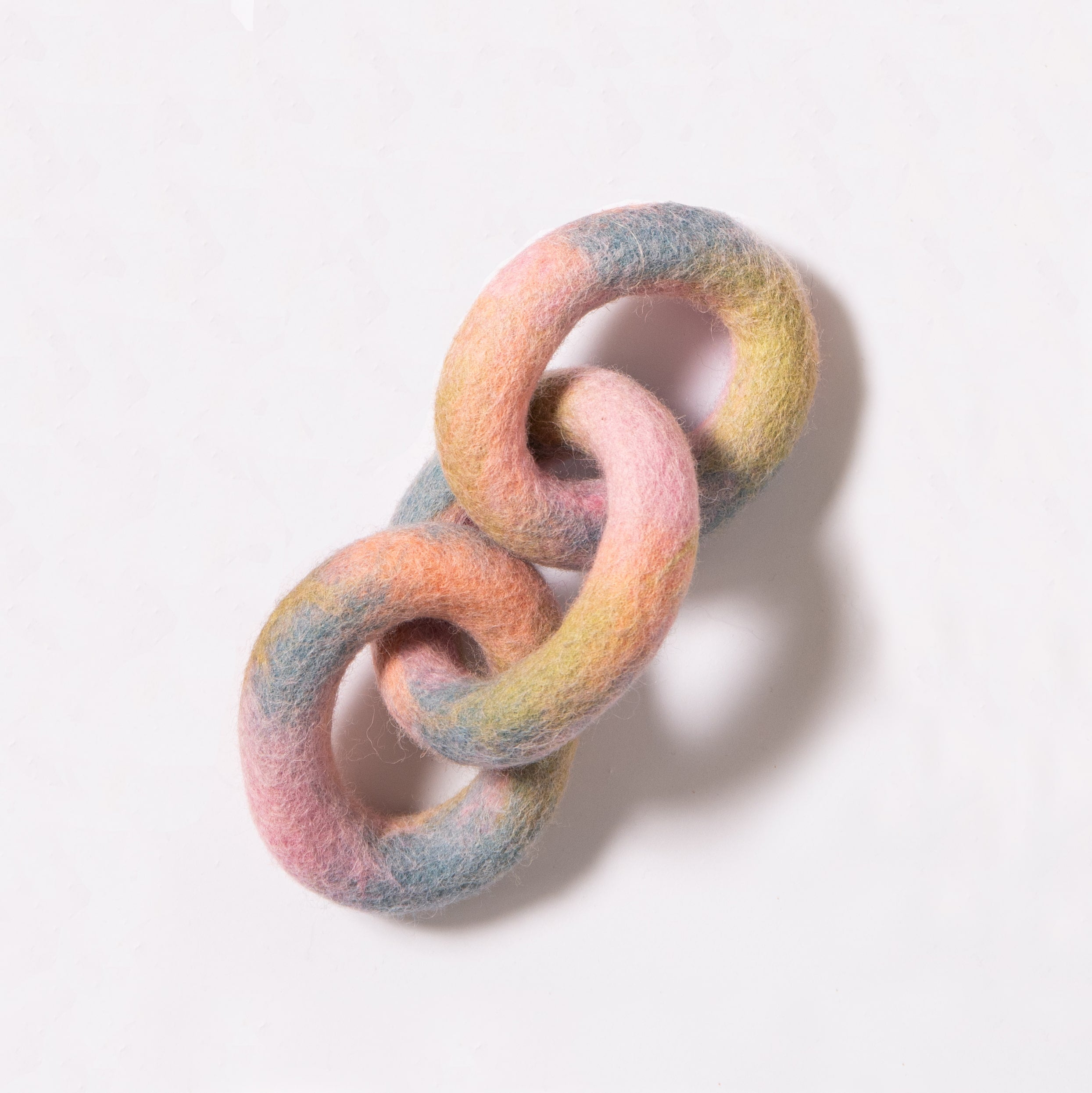 Link Felt Toy: Plastic-free, Organic Felt Wool Chain Link Tug Toy for Interactive Play